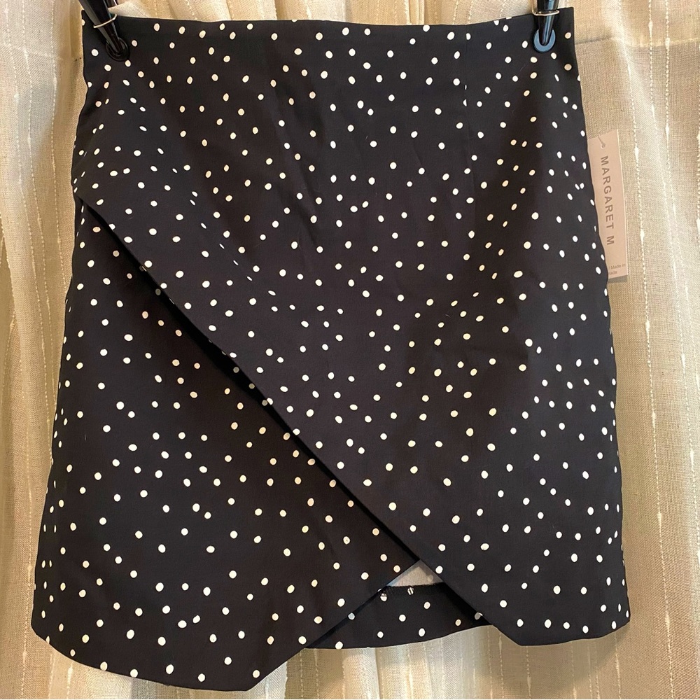 Black tulip pencil skirt w/white polka dots, slip on NWT